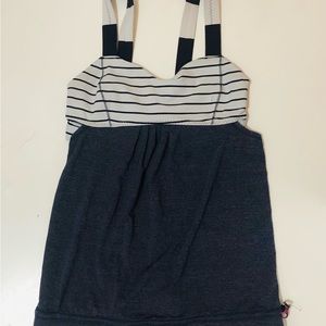 Lululemon women’s tank top run back on track/ deep Indigo